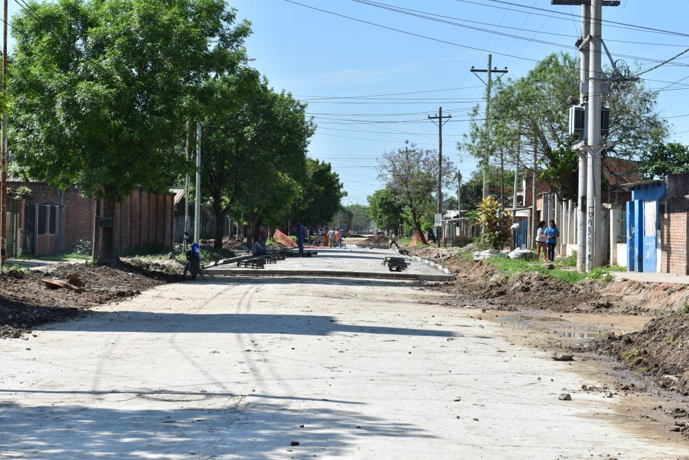 La segunda etapa de pavimentación en calle Las Margaritas, a punto de finalizar - Diario La República